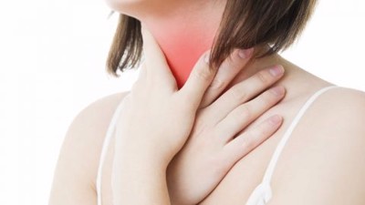 Nguyên nhân gây ngứa cổ họng ho và cách cải thiện tại nhà